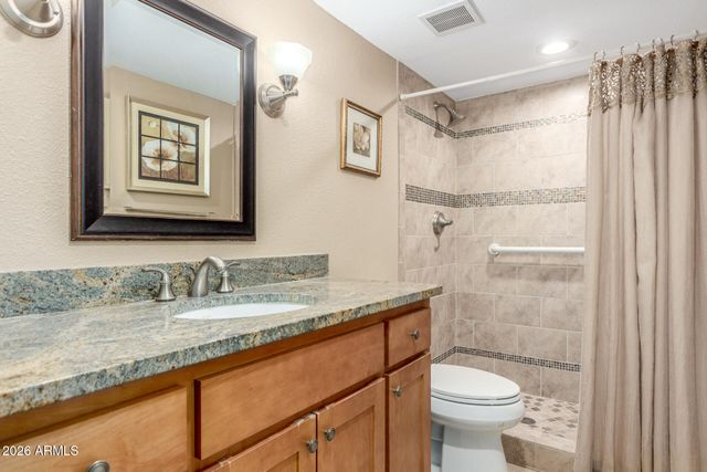 4704 E PARADISE VILLAGE Parkway 226, Phoenix, AZ 85032