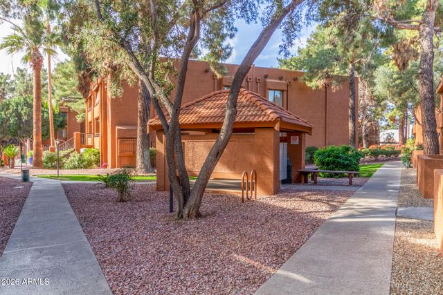 4704 E PARADISE VILLAGE Parkway 226, Phoenix, AZ 85032