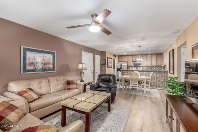 4704 E PARADISE VILLAGE Parkway 226, Phoenix, AZ 85032