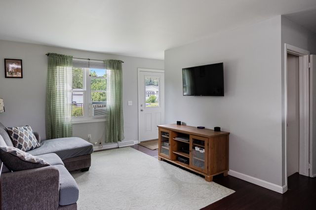 115 Sunny View Drive, Jericho, VT 05465