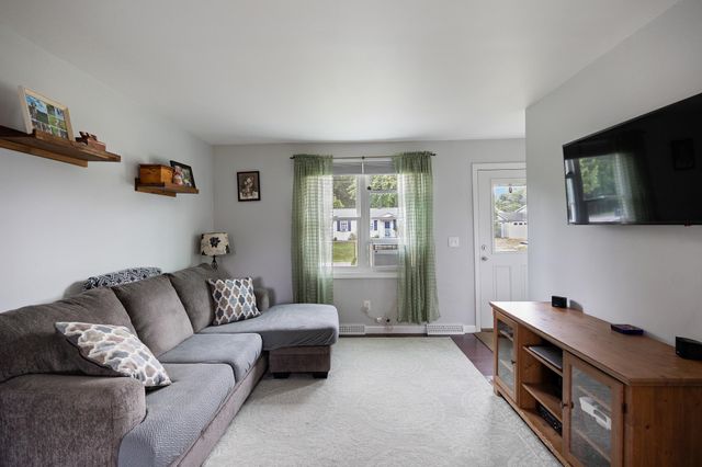 115 Sunny View Drive, Jericho, VT 05465