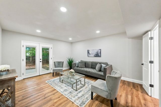 7 Mystic Cv, Howell Twp., NJ 07728