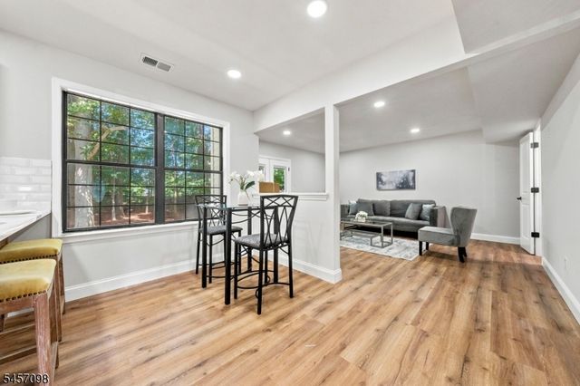 7 Mystic Cv, Howell Twp., NJ 07728