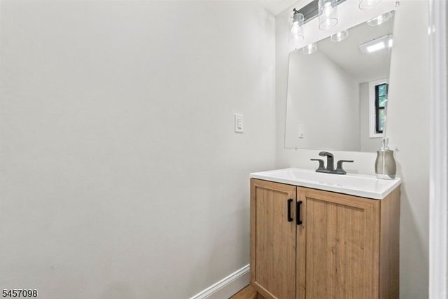 7 Mystic Cv, Howell Twp., NJ 07728