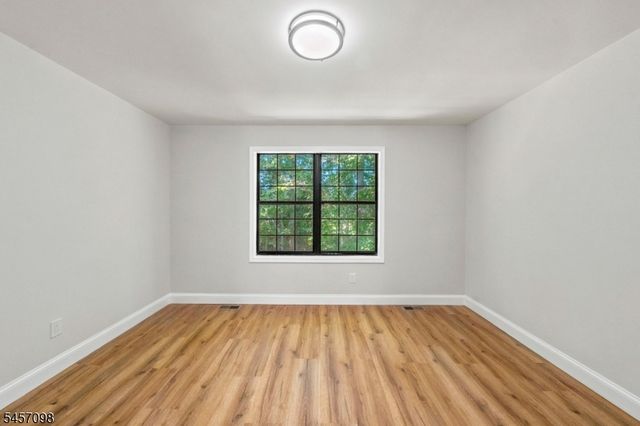 7 Mystic Cv, Howell Twp., NJ 07728