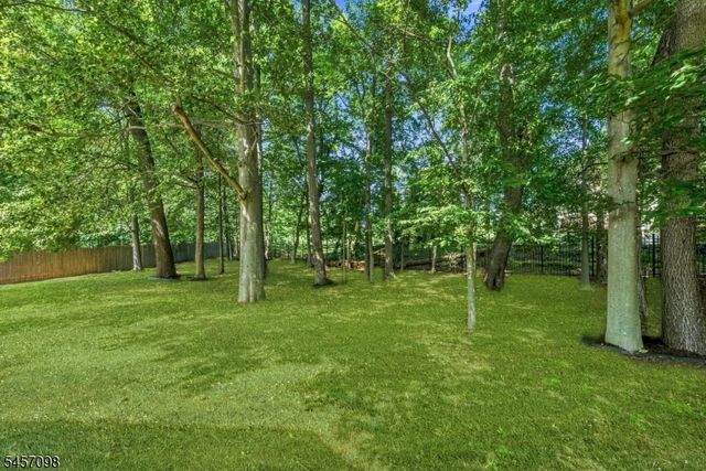 7 Mystic Cv, Howell Twp., NJ 07728