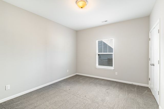 303 Wyburn Pl, Burns, TN 37029