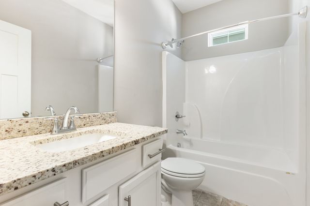 303 Wyburn Pl, Burns, TN 37029