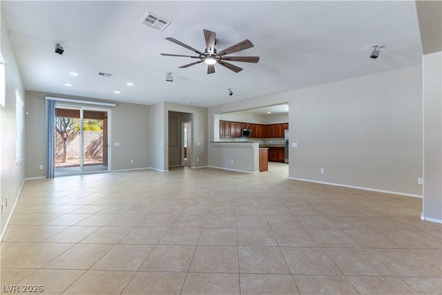 6812 Royal Poinciana Court, Las Vegas, NV 89131