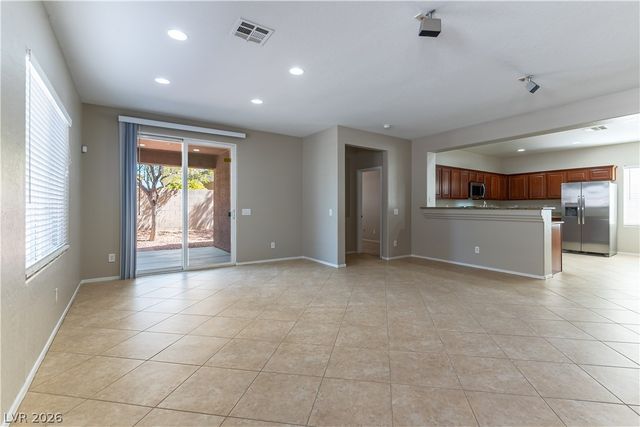 6812 Royal Poinciana Court, Las Vegas, NV 89131
