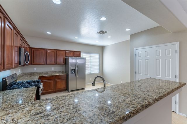 6812 Royal Poinciana Court, Las Vegas, NV 89131
