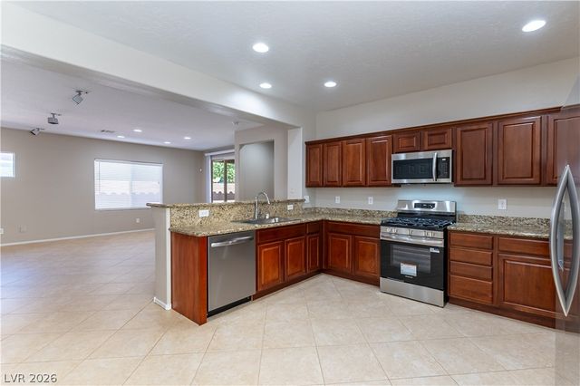 6812 Royal Poinciana Court, Las Vegas, NV 89131