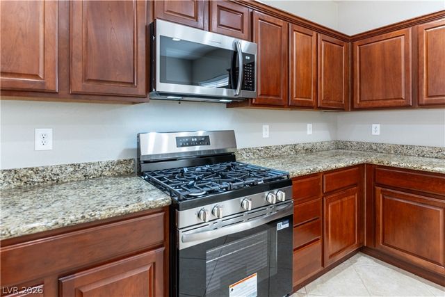 6812 Royal Poinciana Court, Las Vegas, NV 89131