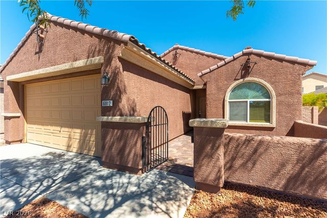 6812 Royal Poinciana Court, Las Vegas, NV 89131