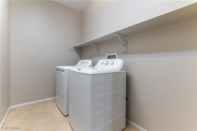 6812 Royal Poinciana Court, Las Vegas, NV 89131