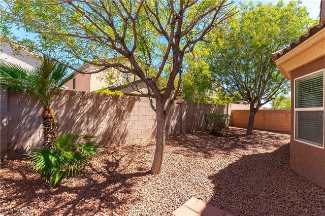 6812 Royal Poinciana Court, Las Vegas, NV 89131