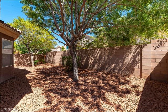 6812 Royal Poinciana Court, Las Vegas, NV 89131