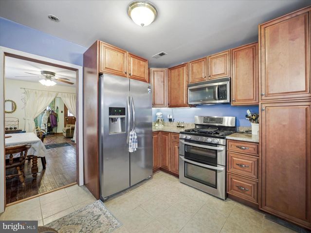 1108 VIRGINIA AVE, Hagerstown, MD 21740