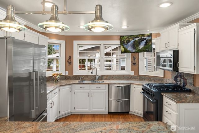 17409 113th Avenue NE, Bothell, WA 98011