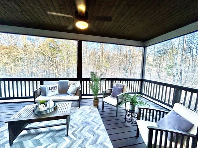 215 Evans Dr, Tullahoma, TN 37388