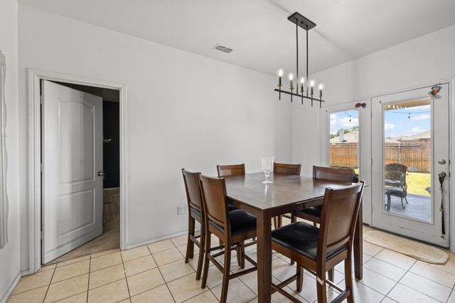 900 Penny Royal Court, Arlington, TX 76002