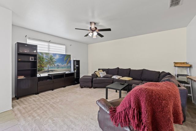 900 Penny Royal Court, Arlington, TX 76002