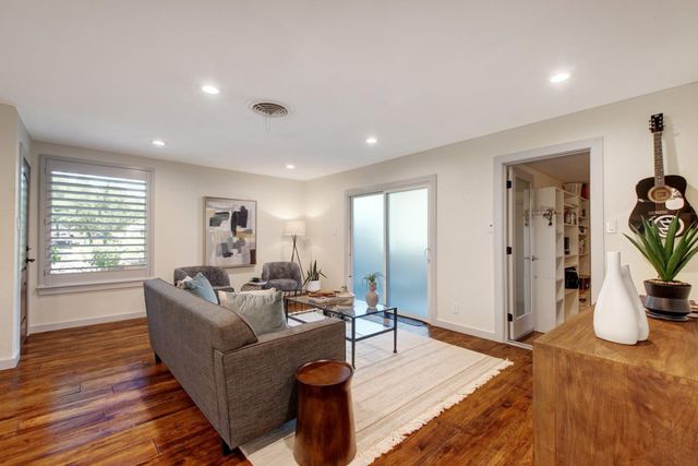 2015 Eaton LN, Austin, TX 78723