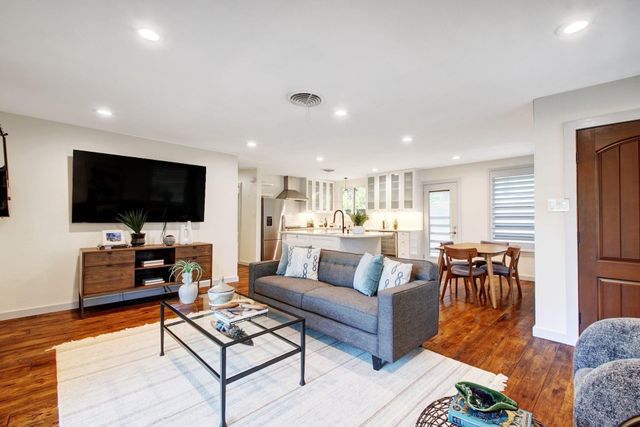 2015 Eaton LN, Austin, TX 78723