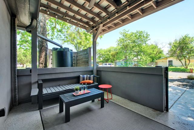 2015 Eaton LN, Austin, TX 78723