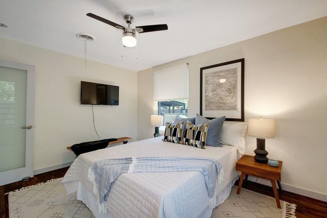 2015 Eaton LN, Austin, TX 78723