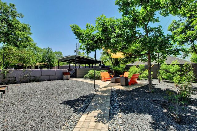 2015 Eaton LN, Austin, TX 78723