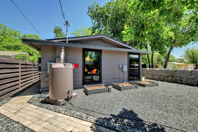 2015 Eaton LN, Austin, TX 78723