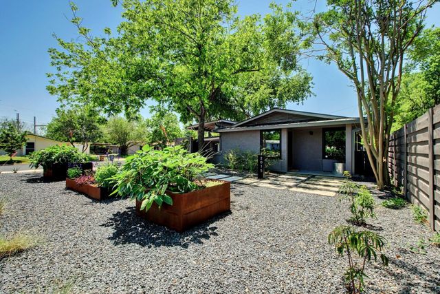 2015 Eaton LN, Austin, TX 78723