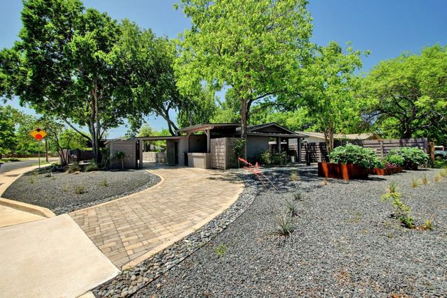 2015 Eaton LN, Austin, TX 78723