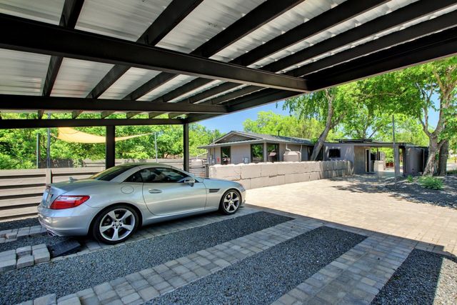 2015 Eaton LN, Austin, TX 78723