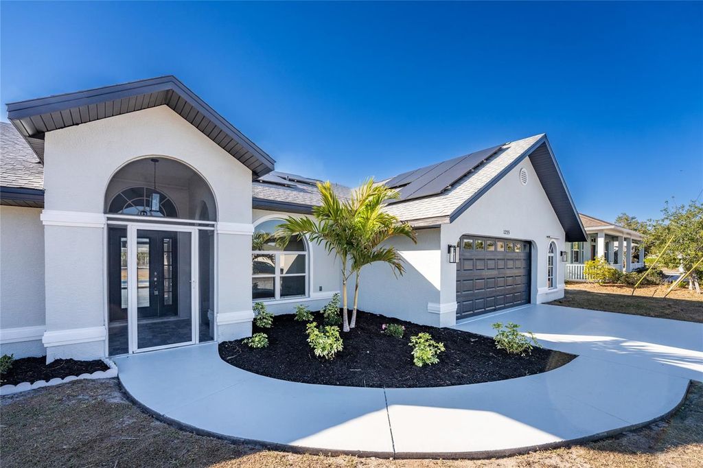 Image 4 of property listing at 2235 BONN COURT, Punta Gorda, FL 33983