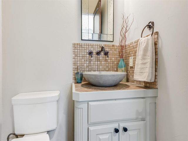 17545 E Reed Parks RD 5, Jonestown, TX 78645