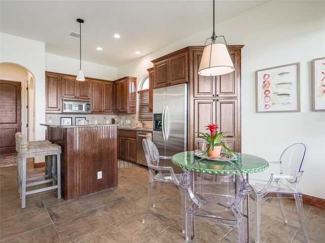 17545 E Reed Parks RD 5, Jonestown, TX 78645