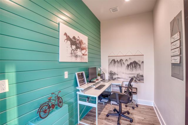 7002 Deepwood DR, Lago Vista, TX 78645