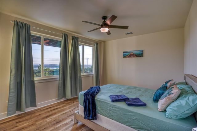 7002 Deepwood DR, Lago Vista, TX 78645