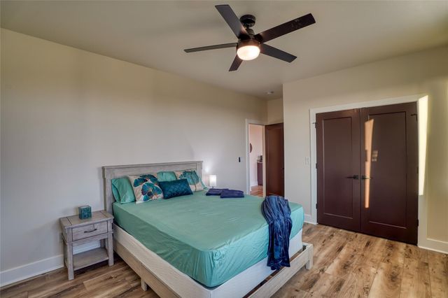 7002 Deepwood DR, Lago Vista, TX 78645