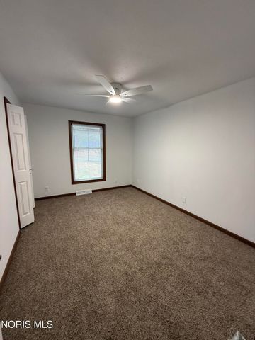 1469 Circle Drive, Millbury, OH 43447