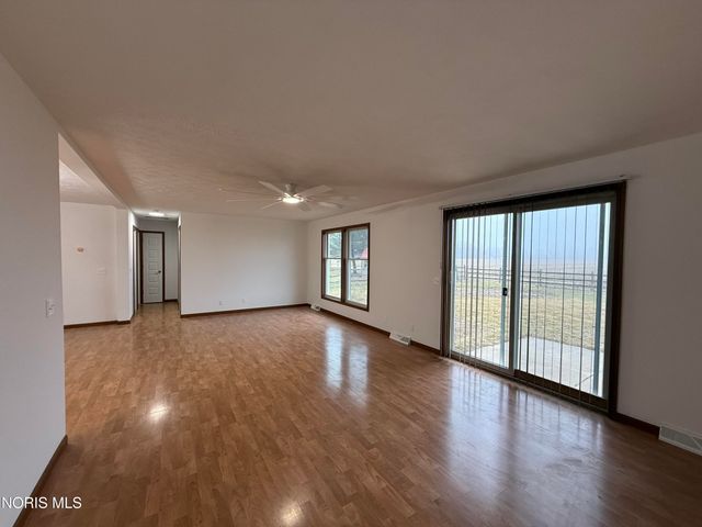 1469 Circle Drive, Millbury, OH 43447