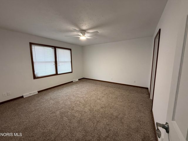 1469 Circle Drive, Millbury, OH 43447