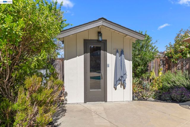 4146 Moselle Ct, Pleasanton, CA 94566