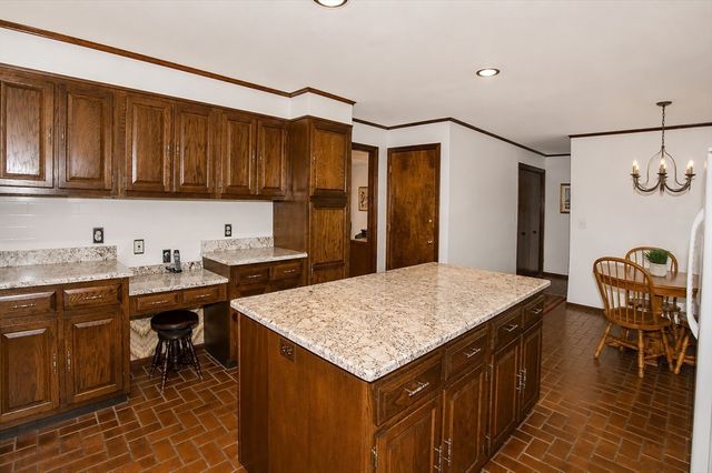 26 Brooks Road, Longmeadow, MA 01106
