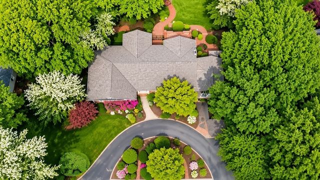 26 Brooks Road, Longmeadow, MA 01106