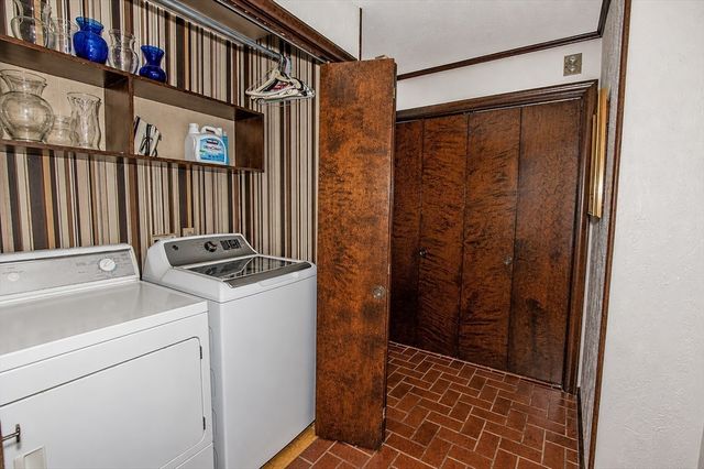 26 Brooks Road, Longmeadow, MA 01106