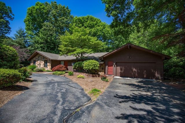 26 Brooks Road, Longmeadow, MA 01106