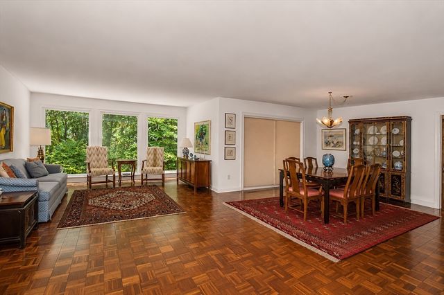 26 Brooks Road, Longmeadow, MA 01106